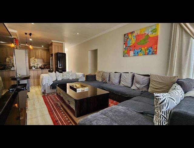 3 BEDROOM HOUSE FOR SALE IN NEWMARKET